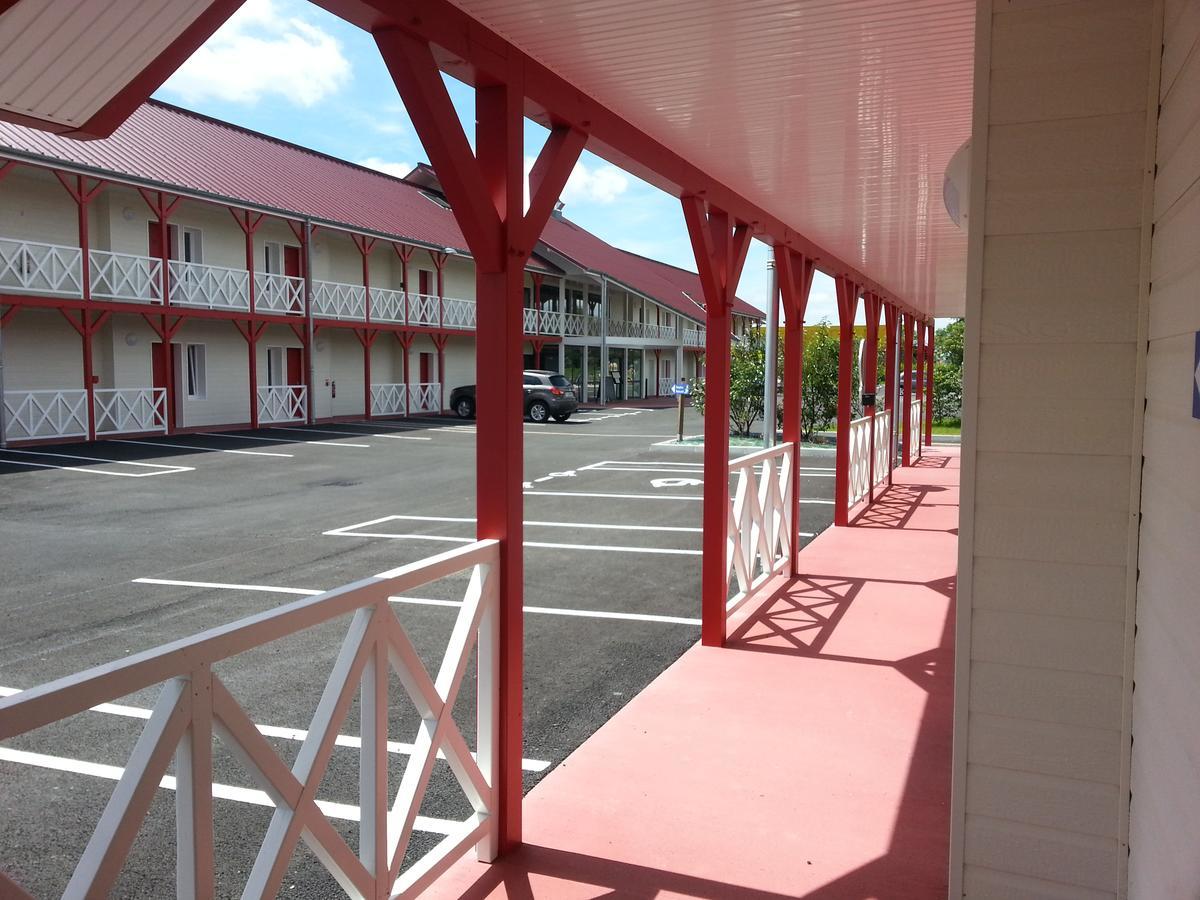 Fasthotel Montmarault Exterior photo