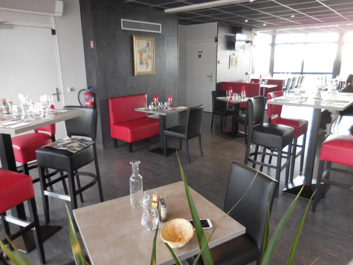 Fasthotel Montmarault Exterior photo
